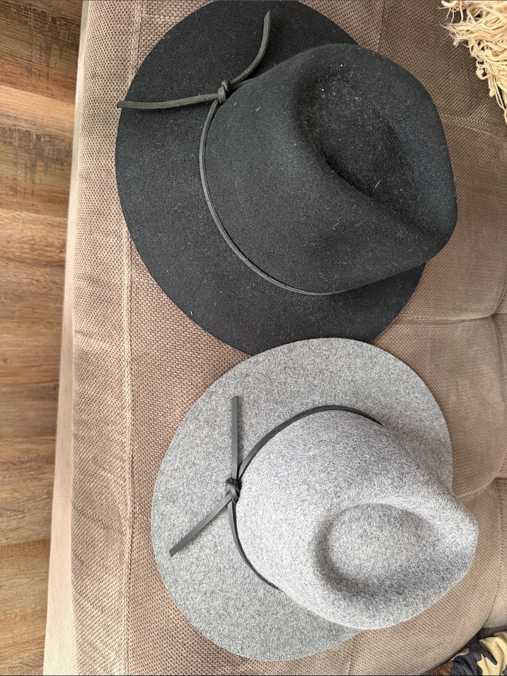 Brixton Classic Wool Fedora Hat - Black and Light Gray XS